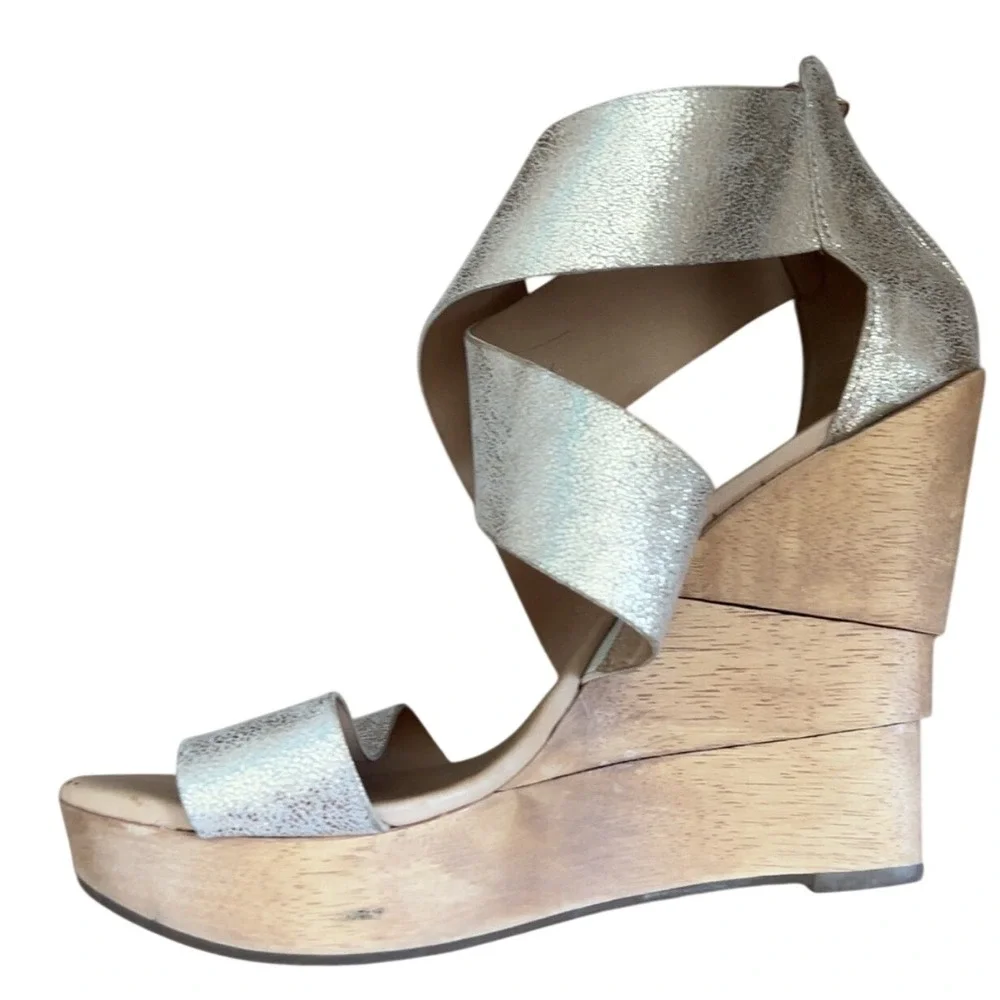 Diane‎ Von Furstenberg Wedge sandals gold women's size 9.5